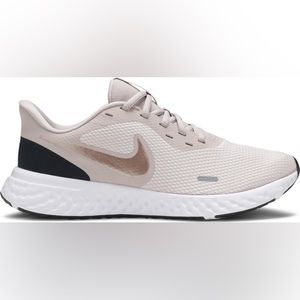 Nike revolution 5 in barely rose